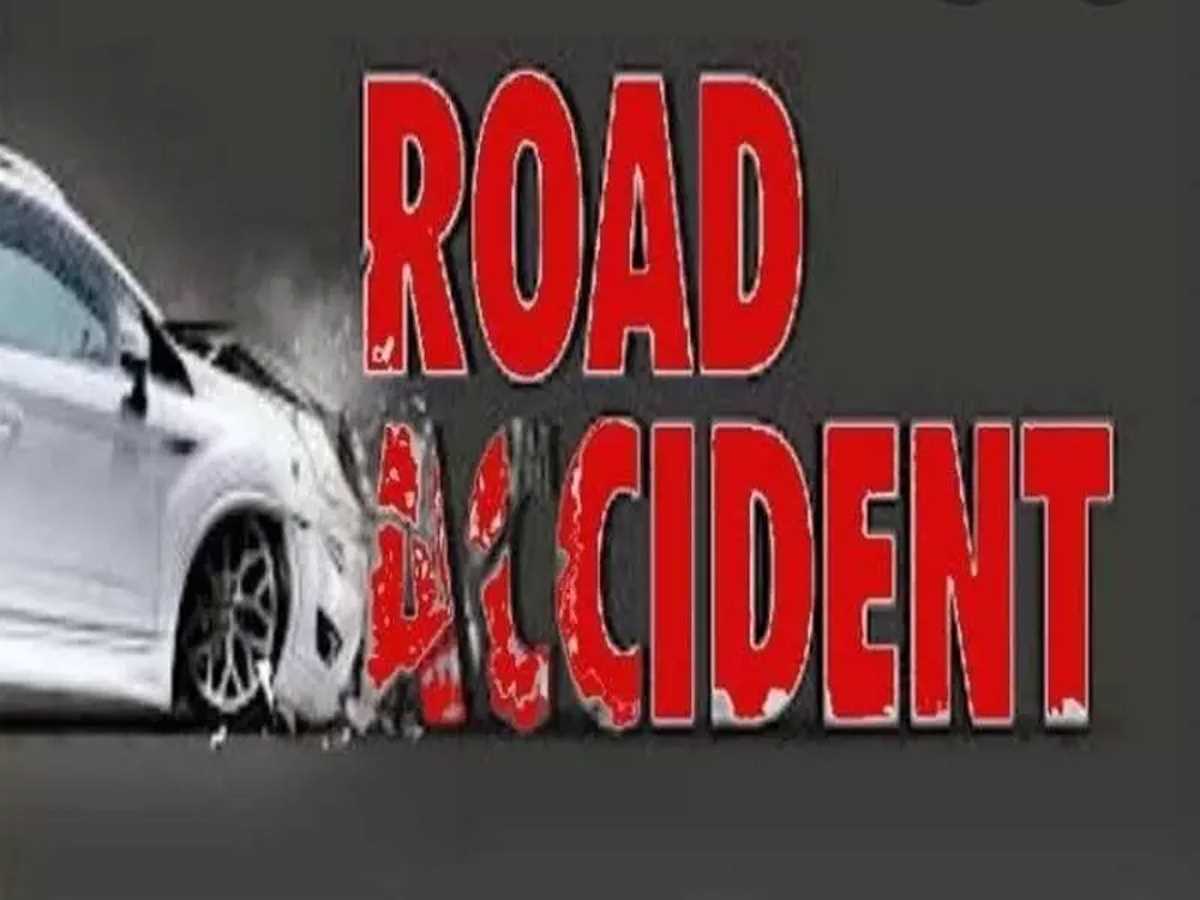 कार ने मारी टक्कर, दंपत्ति घायल